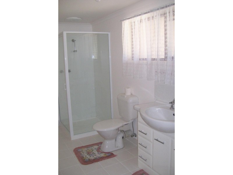 46 McCullough St, Lakes Entrance VIC 3909