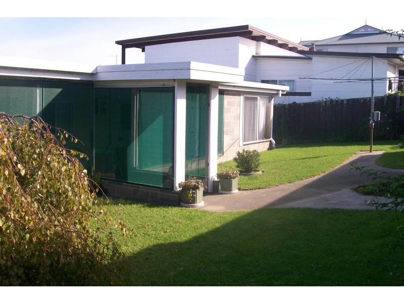 28 O’Neills Rd, Lakes Entrance VIC 3909