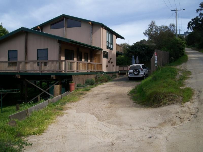 7 Gay St, Lakes Entrance VIC 3909