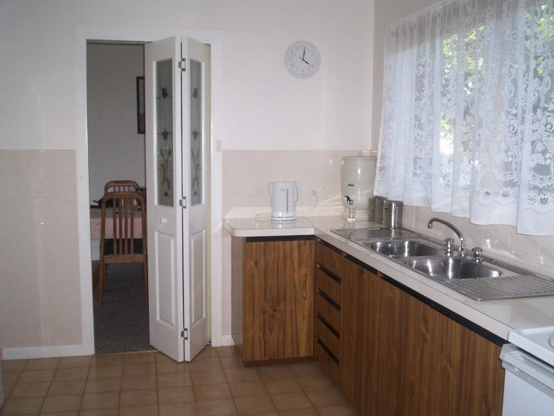 8 Lambert Street, Lakes Entrance VIC 3909