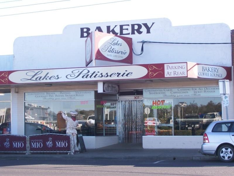 307 Esplanade, Lakes Entrance VIC 3909