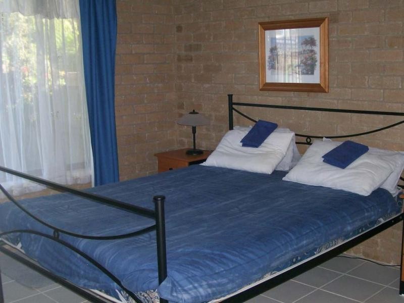 Unit 2/66 Coates Road, Lakes Entrance VIC 3909