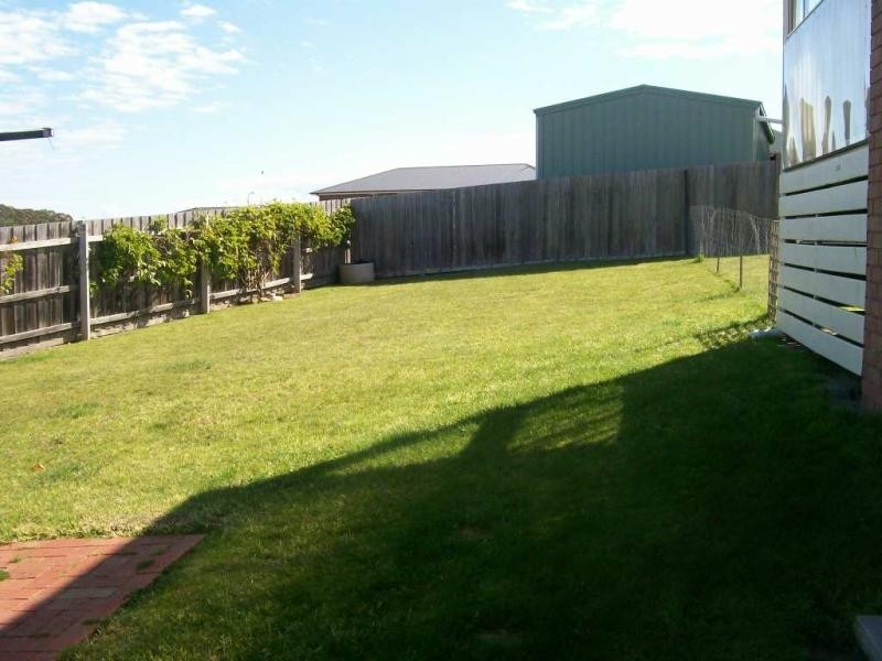 13 McCue Road, Lakes Entrance VIC 3909