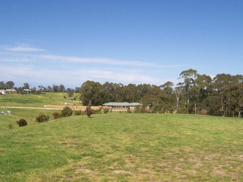 25 Tranquil Court, Lakes Entrance VIC 3909