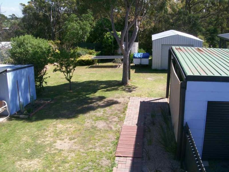 53 Ocean View Parade, Lakes Entrance VIC 3909