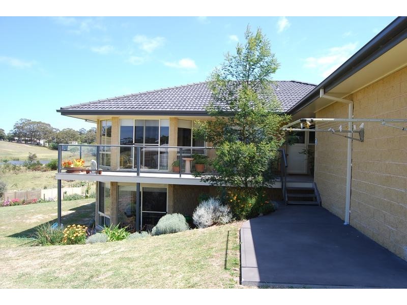 51 Lindamay Court, Lakes Entrance VIC 3909