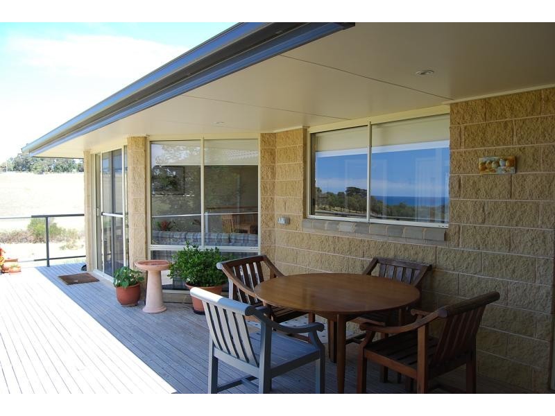 51 Lindamay Court, Lakes Entrance VIC 3909