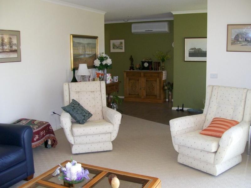 51 Lindamay Court, Lakes Entrance VIC 3909