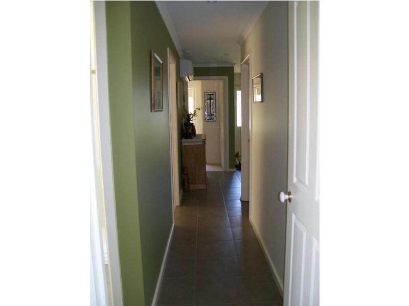 51 Lindamay Court, Lakes Entrance VIC 3909