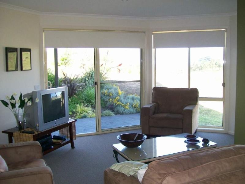 51 Lindamay Court, Lakes Entrance VIC 3909