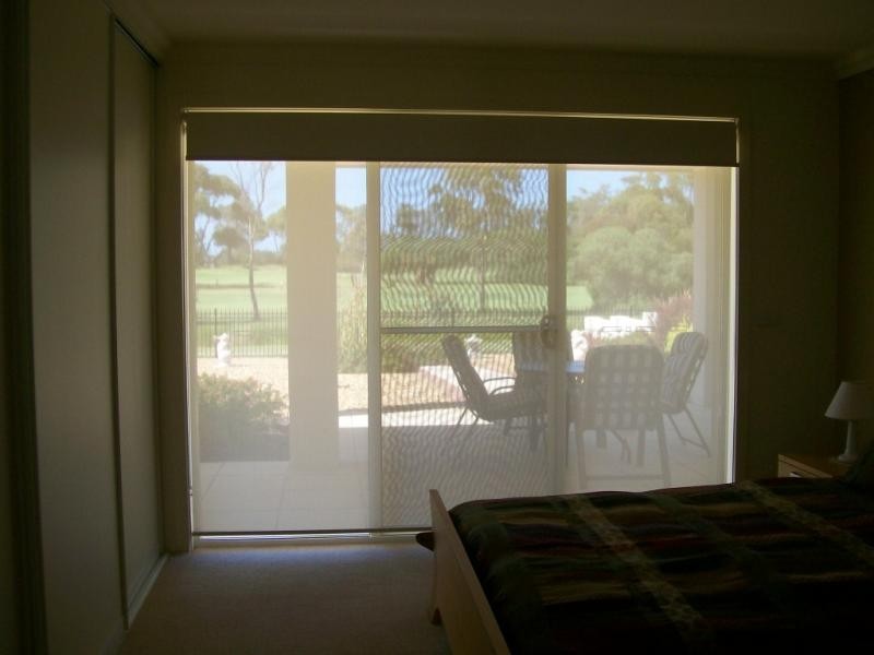 Unit 8/122 Golf Links Road, Lakes Entrance VIC 3909