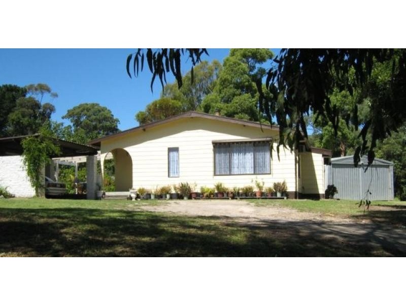 30 Loop Road, Lakes Entrance VIC 3909