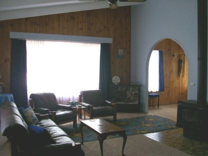 30 Loop Road, Lakes Entrance VIC 3909