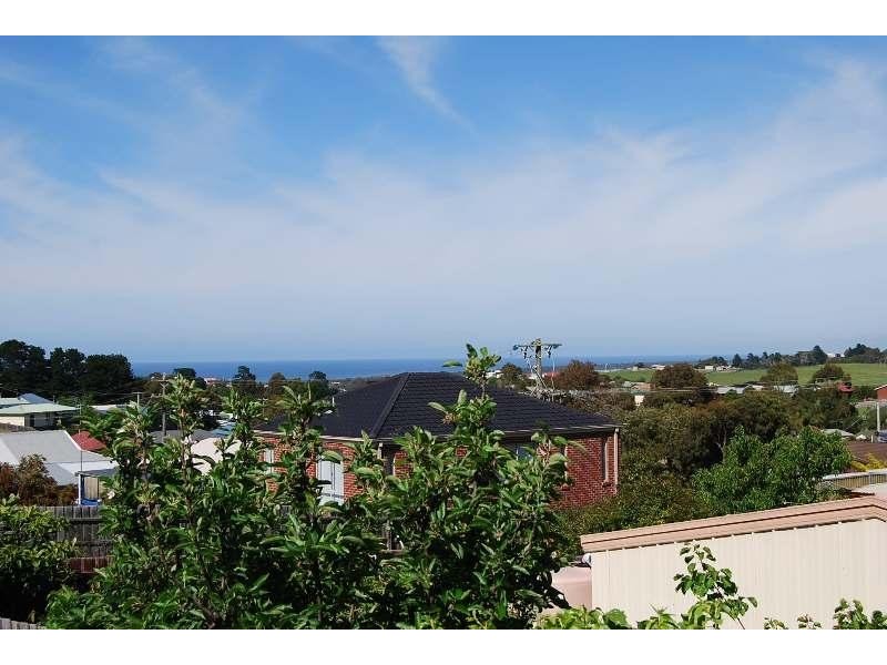 47 McCullough Street, Lakes Entrance VIC 3909
