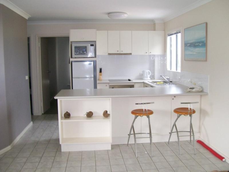 Apartment 9/142 Marine Parade, Lakes Entrance VIC 3909