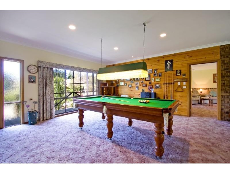 37 Mitchelson Court, Lakes Entrance VIC 3909