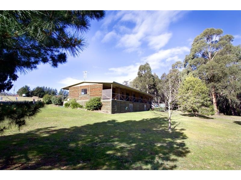 37 Mitchelson Court, Lakes Entrance VIC 3909
