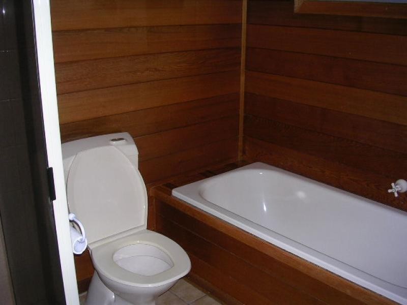 5 Capes Road, Lakes Entrance VIC 3909