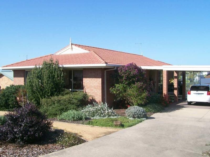 13 McCue Road, Lakes Entrance VIC 3909