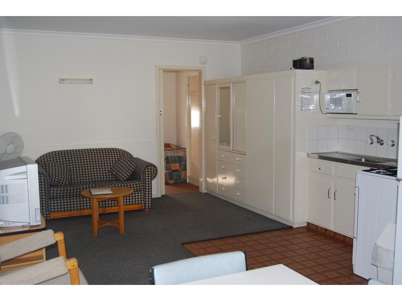 669 Esplanade, Lakes Entrance VIC 3909