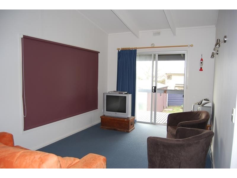 19 Hillcrest Way, Lakes Entrance VIC 3909