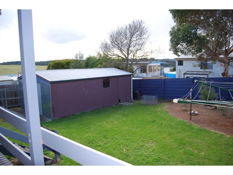 19 Hillcrest Way, Lakes Entrance VIC 3909