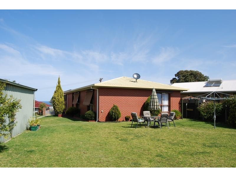 10 Hardie Street, Lakes Entrance VIC 3909