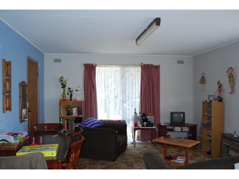 Unit 2/36 Carpenter Street, Lakes Entrance VIC 3909