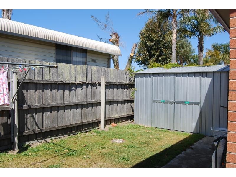 Unit 2/36 Carpenter Street, Lakes Entrance VIC 3909