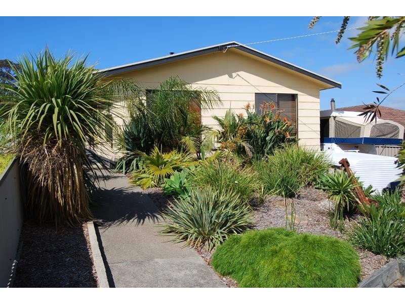 7 Tambo Court, Lakes Entrance VIC 3909