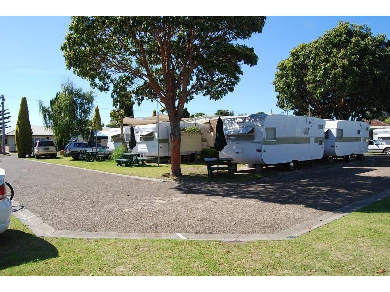 3 Jemmeson Street, Lakes Entrance VIC 3909
