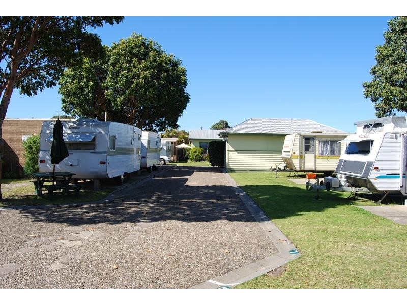 3 Jemmeson Street, Lakes Entrance VIC 3909