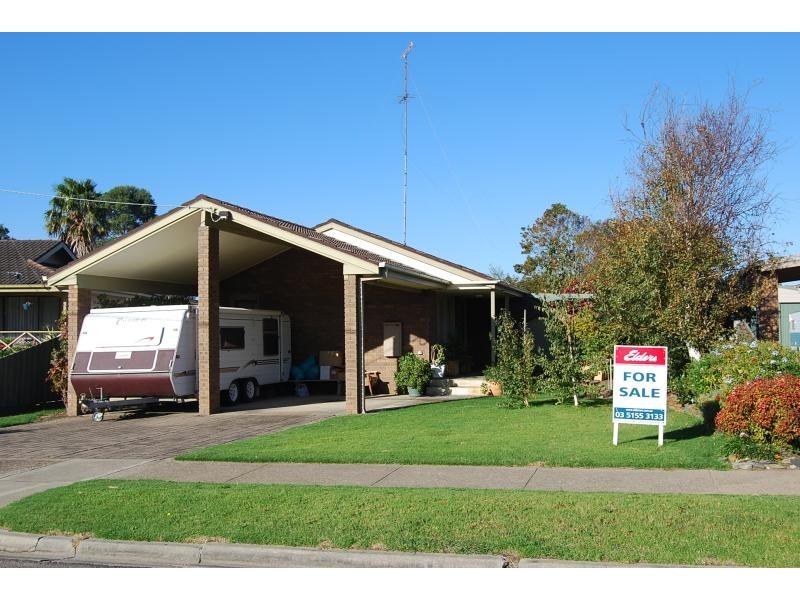 32 Jemmeson Street, Lakes Entrance VIC 3909