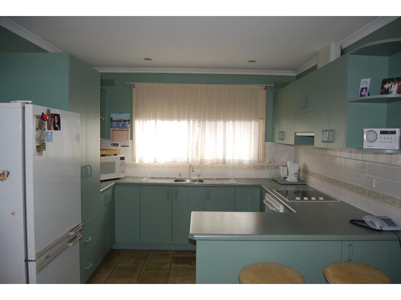 32 Jemmeson Street, Lakes Entrance VIC 3909