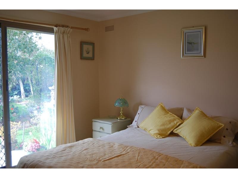 32 Jemmeson Street, Lakes Entrance VIC 3909