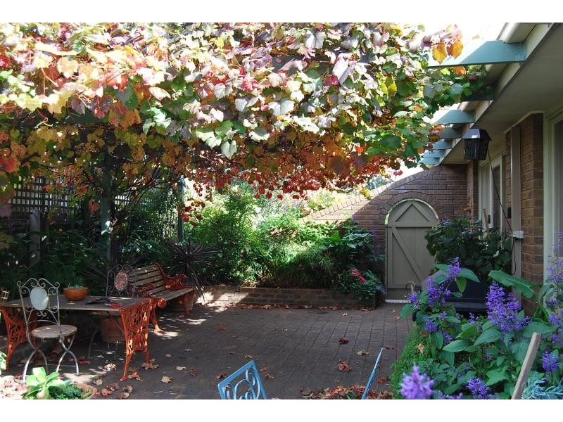 32 Jemmeson Street, Lakes Entrance VIC 3909