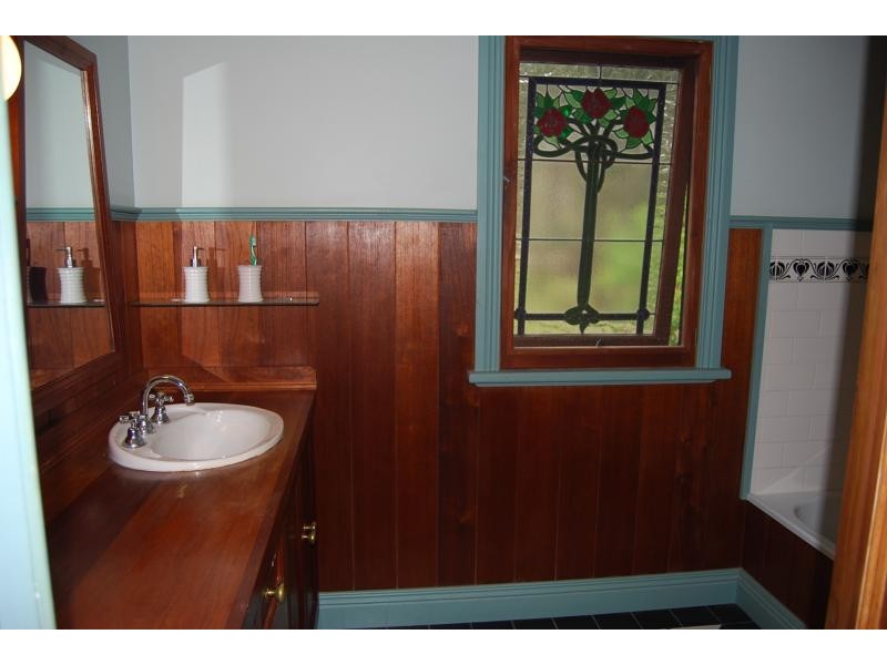 52 Baades Road, Lakes Entrance VIC 3909