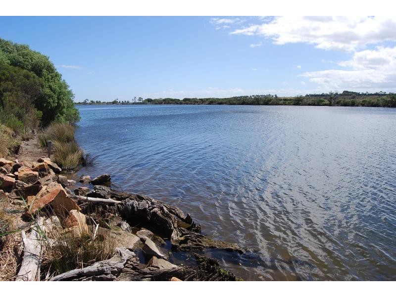 5 Linton Way, Metung VIC 3904