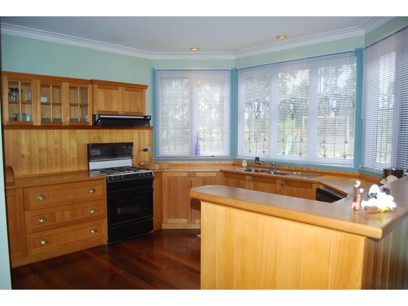 52 Baades Road, Lakes Entrance VIC 3909