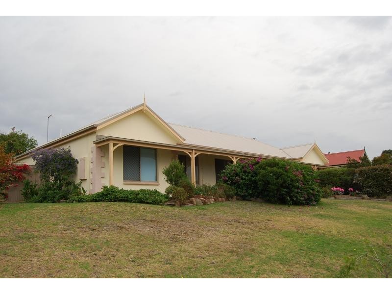 5 Morkham Court, Lakes Entrance VIC 3909
