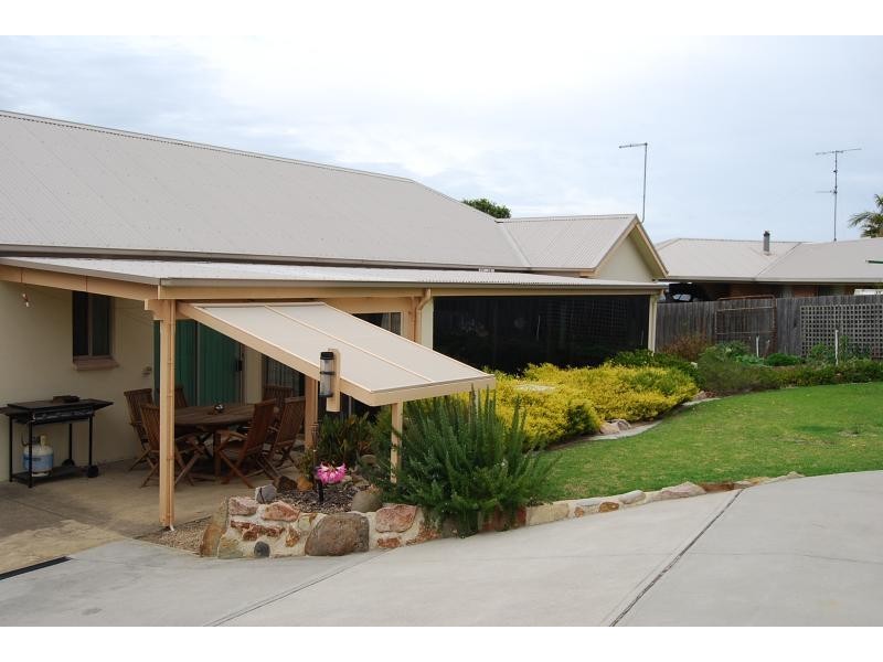 5 Morkham Court, Lakes Entrance VIC 3909