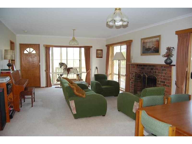 37 McMeekins Road, Swan Reach VIC 3903