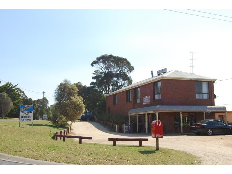 15 Point Road, Lakes Entrance VIC 3909