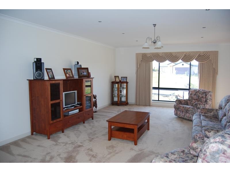 20 John Francis Court, Lakes Entrance VIC 3909