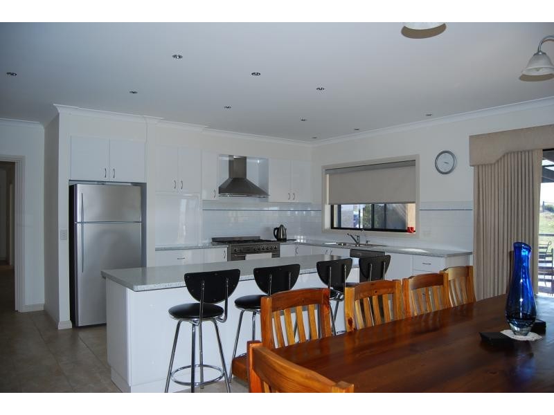 20 John Francis Court, Lakes Entrance VIC 3909