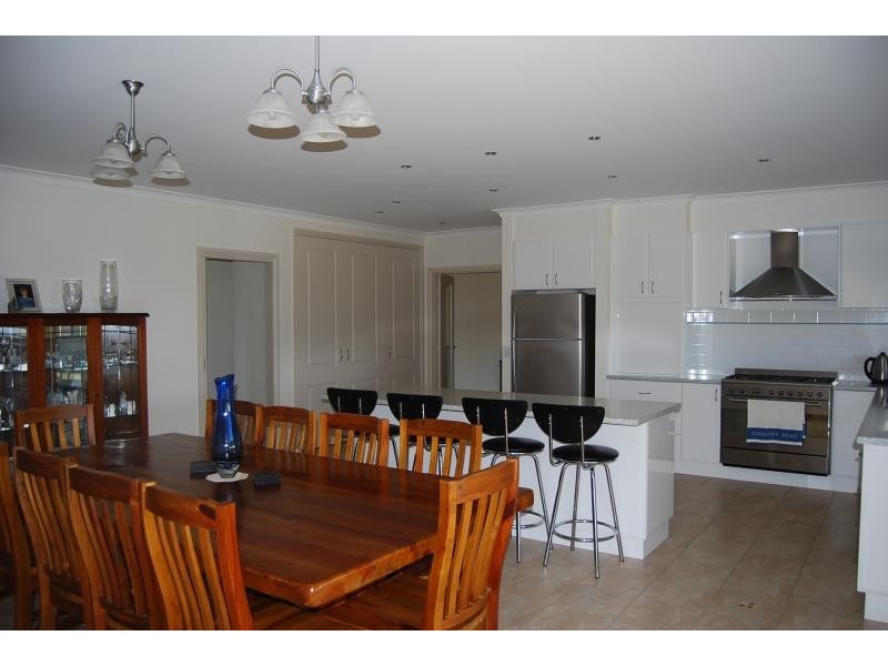 20 John Francis Court, Lakes Entrance VIC 3909