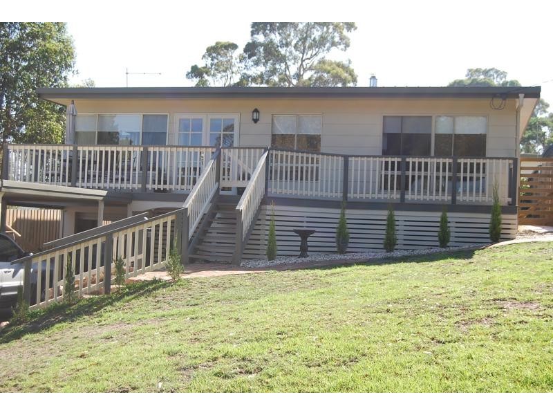 11 Oceanview Parade, Lakes Entrance VIC 3909