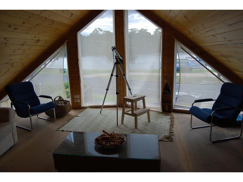 118 Marine Parade, Lakes Entrance VIC 3909