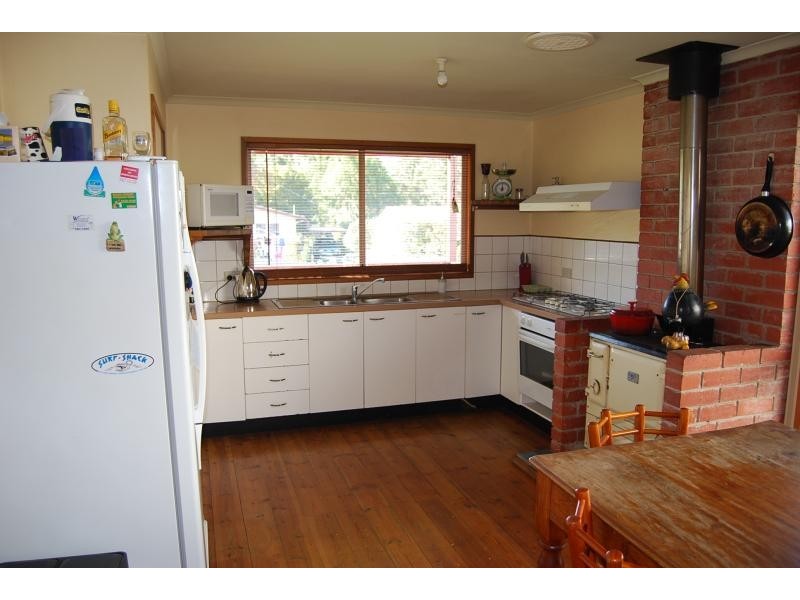 5 Sandbar Drive, Lakes Entrance VIC 3909