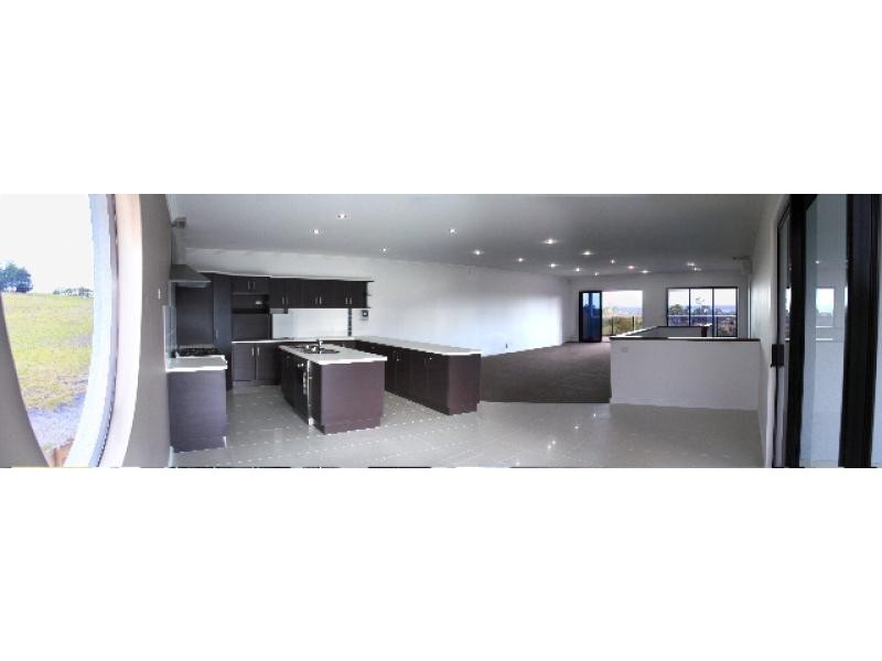 14 Riviera Court, Lakes Entrance VIC 3909